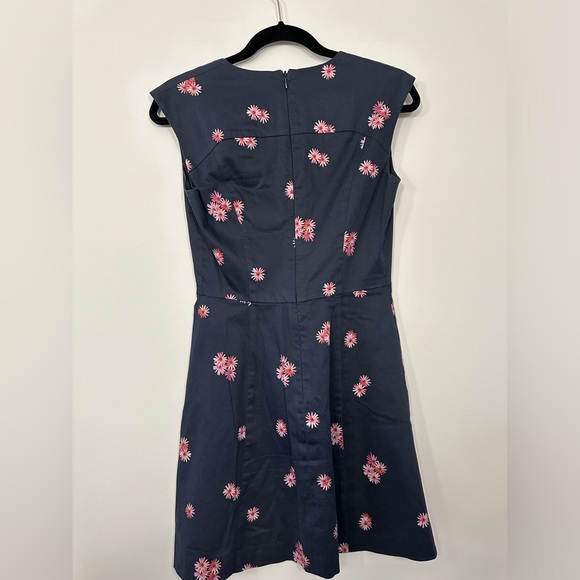 French connection Aline mini dress with delicate floral print size 4 - Picture 16 of 16